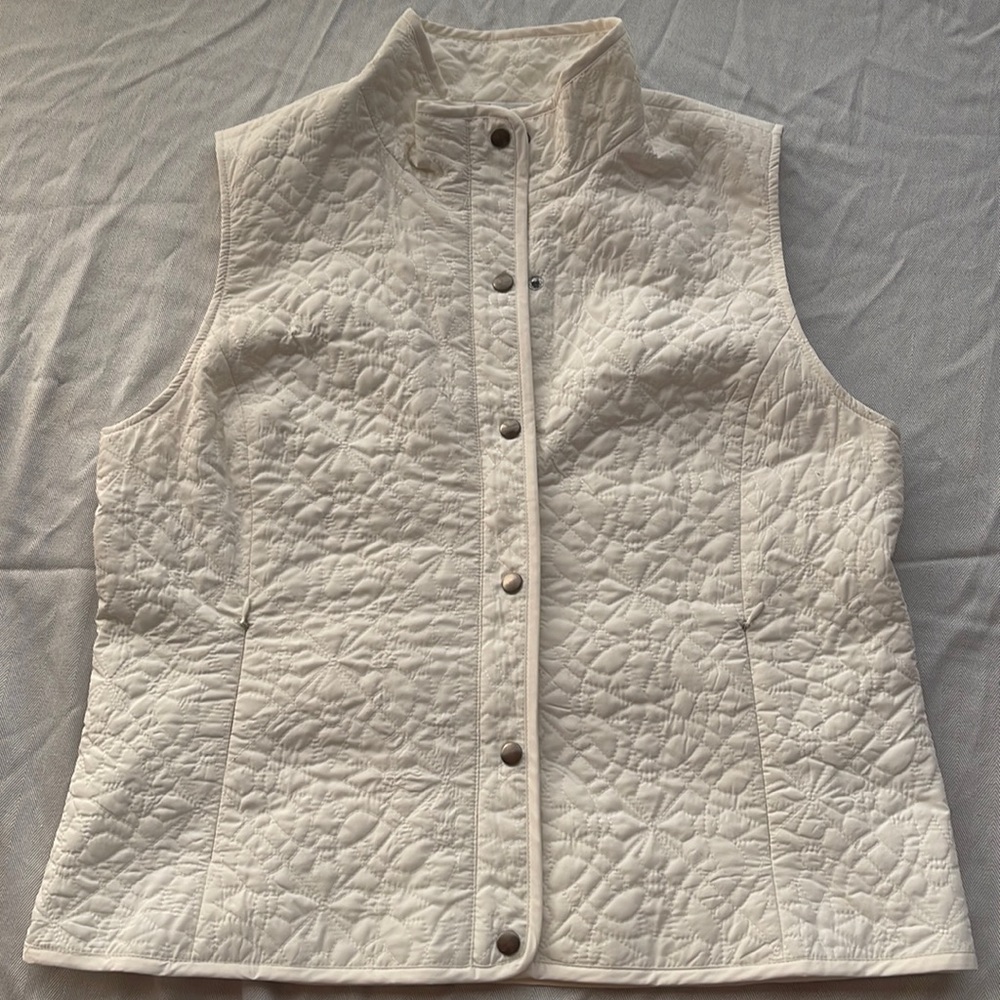 zenergy by Chicos white vest NWOT